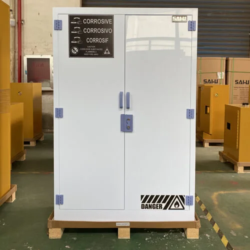 Wo sollte ein starker ätzender Lagers chrank platziert werden